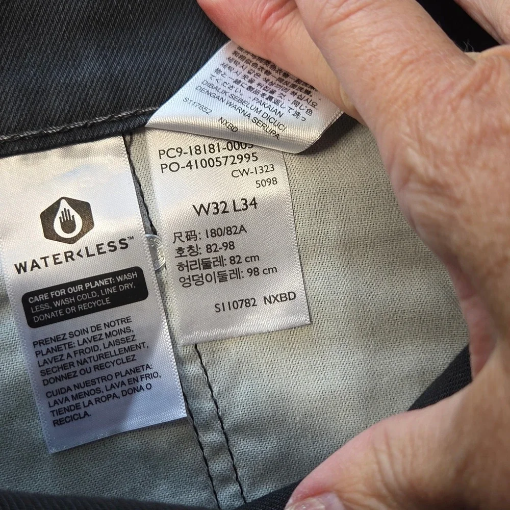 Levi's 541 Athletic Taper Men 32x34 Dark Grey NEW Coated Look Jeans 18181-0005